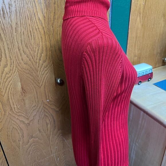 EUV Newman MarcusExclusive Vibrant Red Ribbed Sweater Size Medium #039 - Picture 4 of 6
